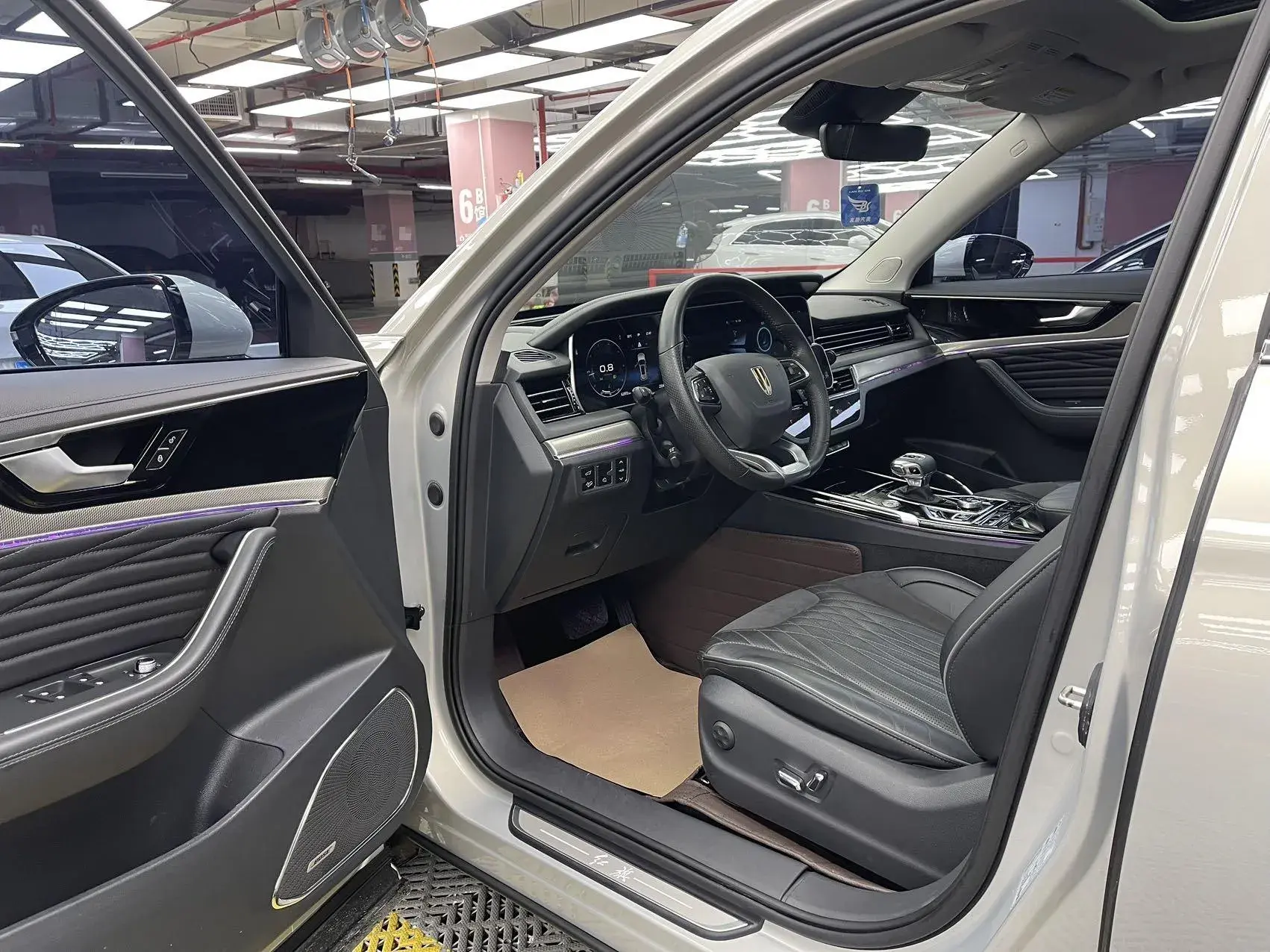 2019 HONGQI HS5 thumbnail 4