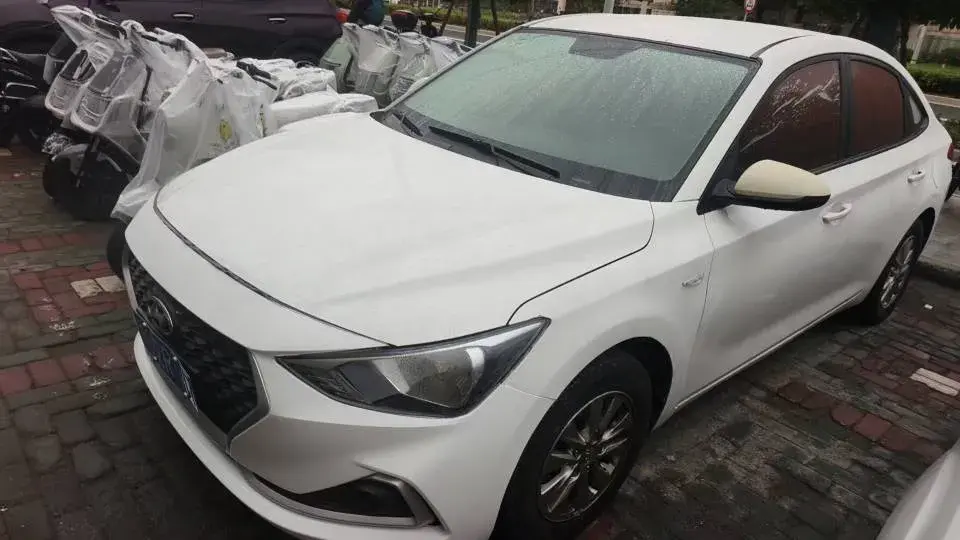 2017 HYUNDAI CELESTA view 1