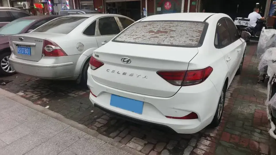 2017 HYUNDAI CELESTA thumbnail 2