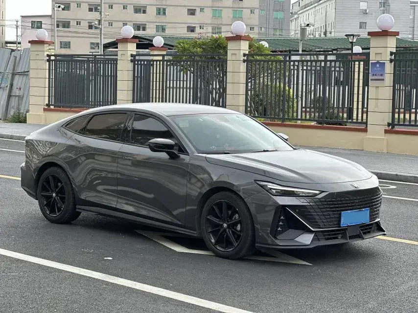 2022 CHANGAN UNI-V thumbnail 3