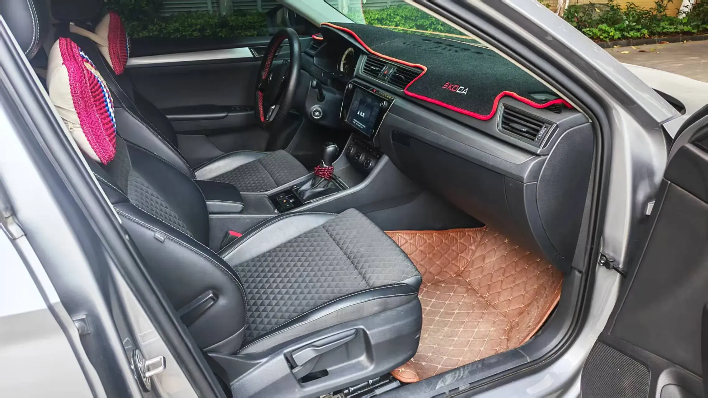 2018 SKODA SUPERB thumbnail 4