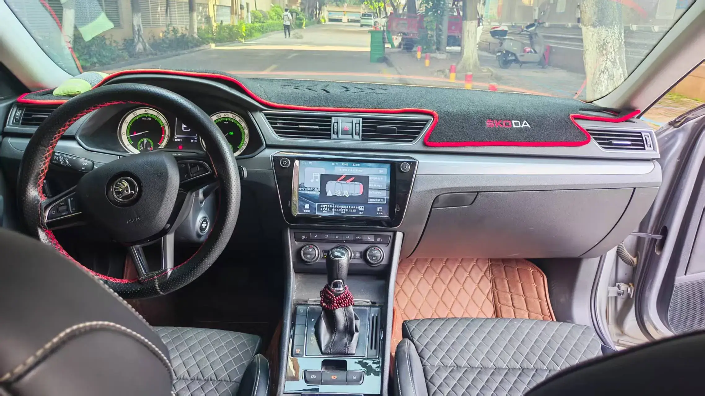 2018 SKODA SUPERB thumbnail 3