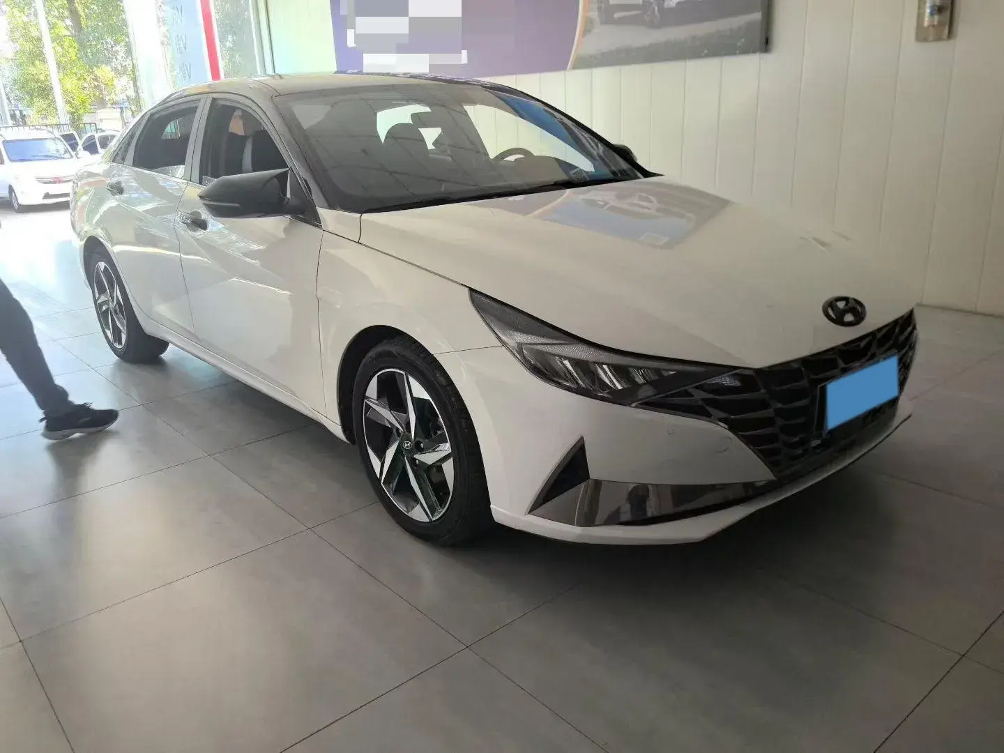 2022 HYUNDAI ELANTRA thumbnail 3