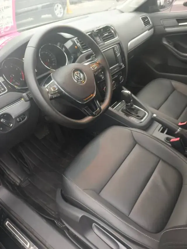 2018 VOLKSWAGEN SAGITAR thumbnail 4