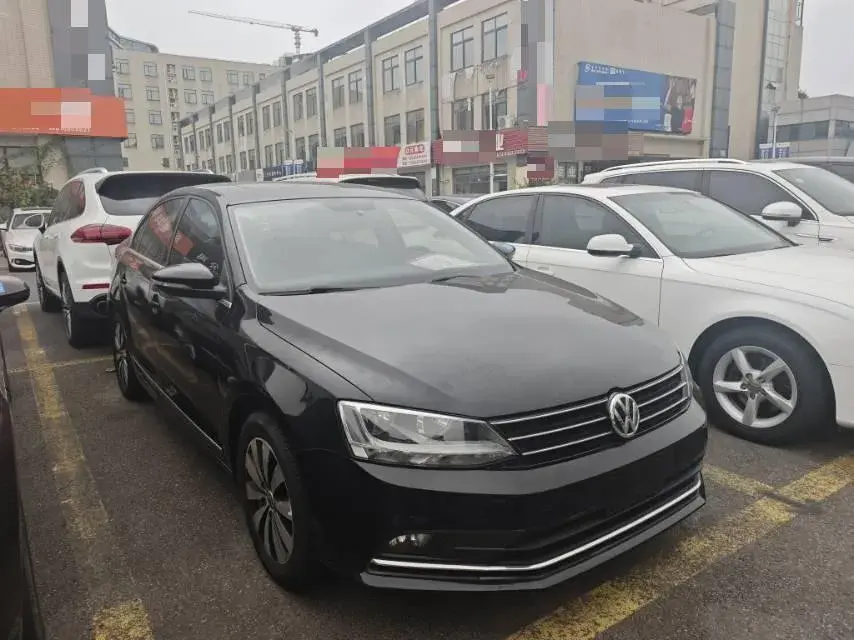 2018 VOLKSWAGEN SAGITAR thumbnail 3