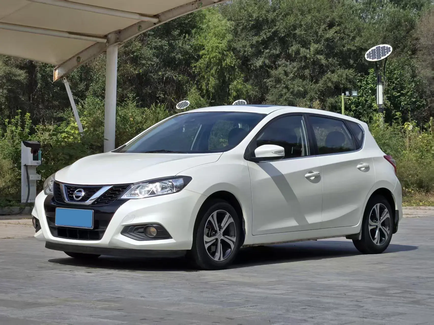 2020 NISSAN TIIDA view 1