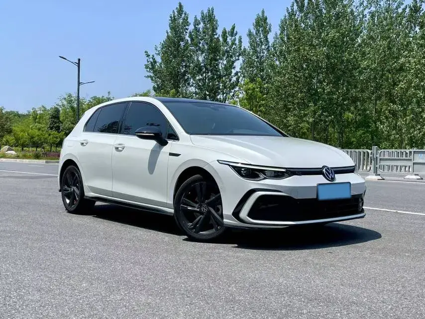 2021 VOLKSWAGEN GOLF thumbnail 3