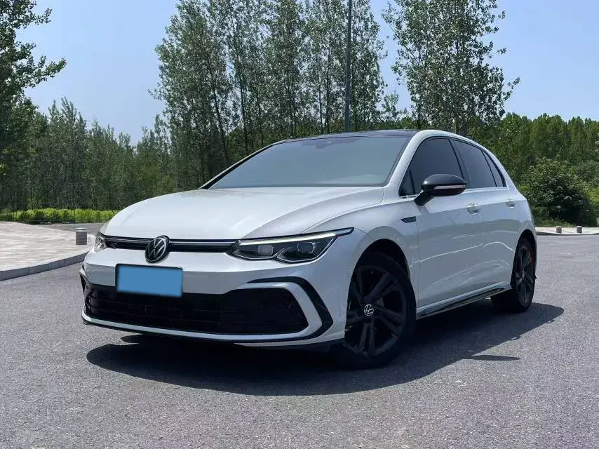 2021 VOLKSWAGEN GOLF view 1