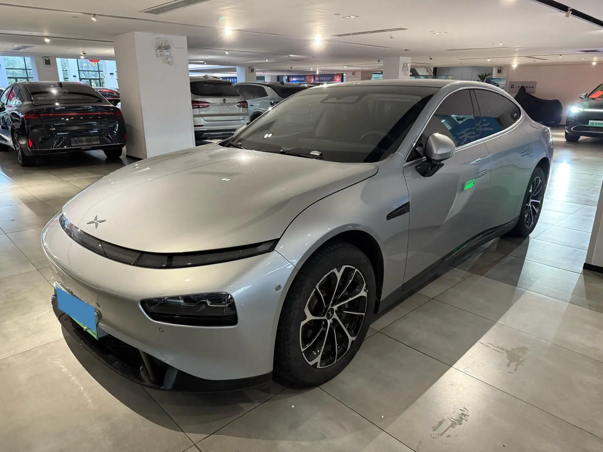 2022 XPENG P7 view 1
