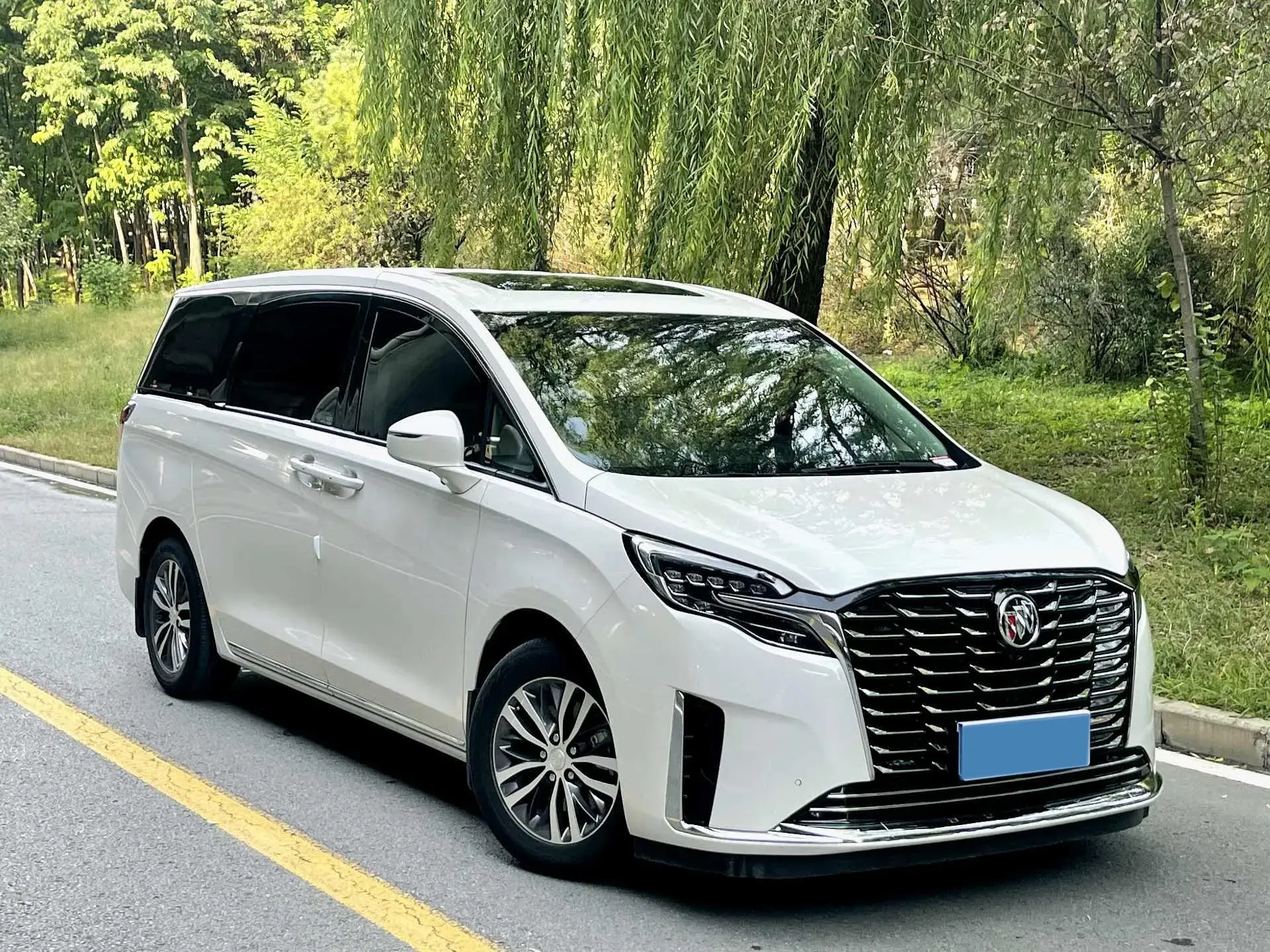 2023 BUICK GL8 thumbnail 4