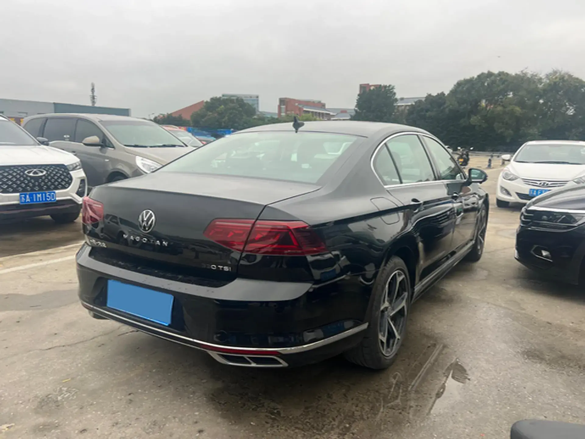 2023 VOLKSWAGEN MAGOTAN thumbnail 2