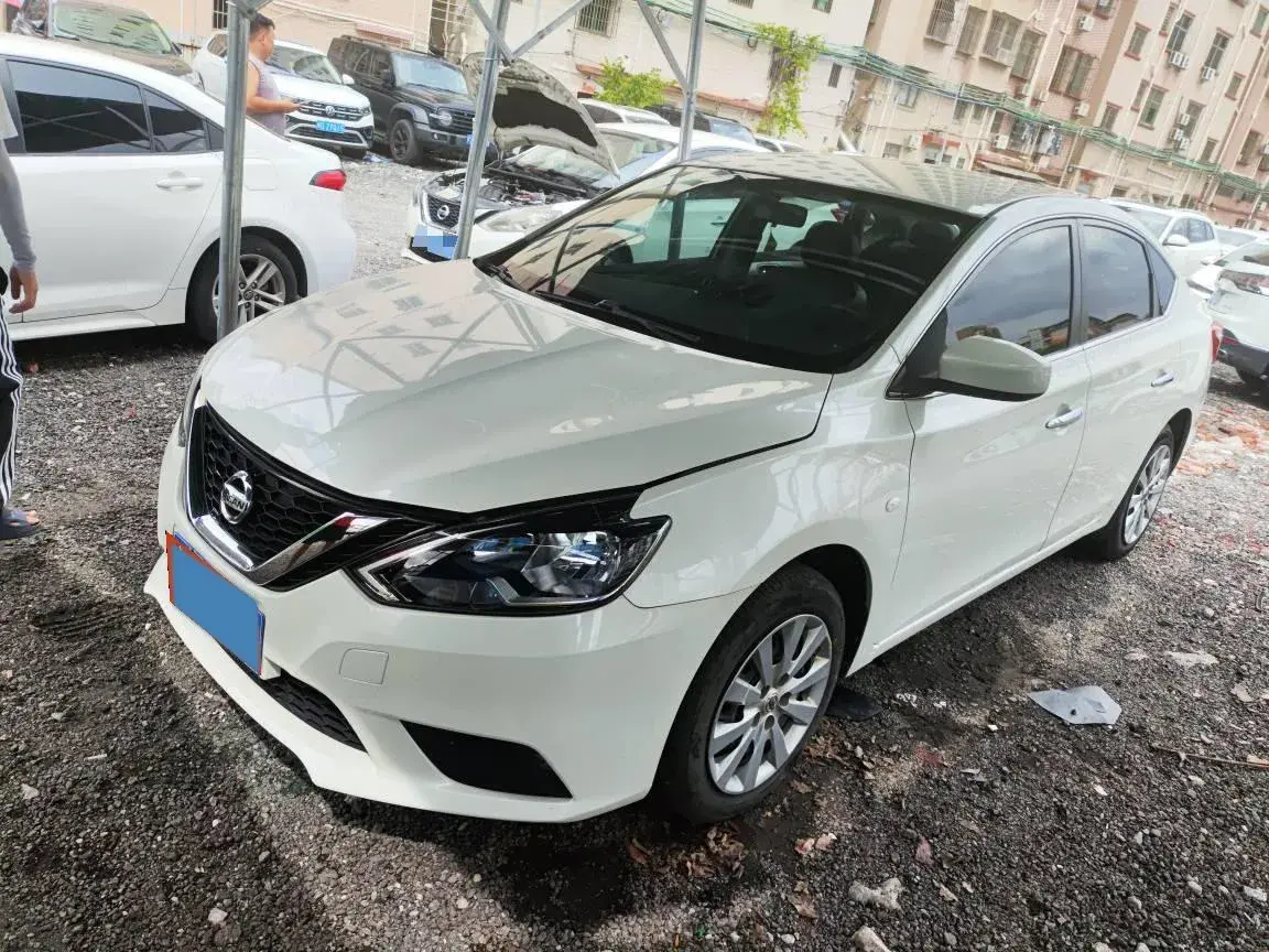 2022 NISSAN SYLPHY view 1