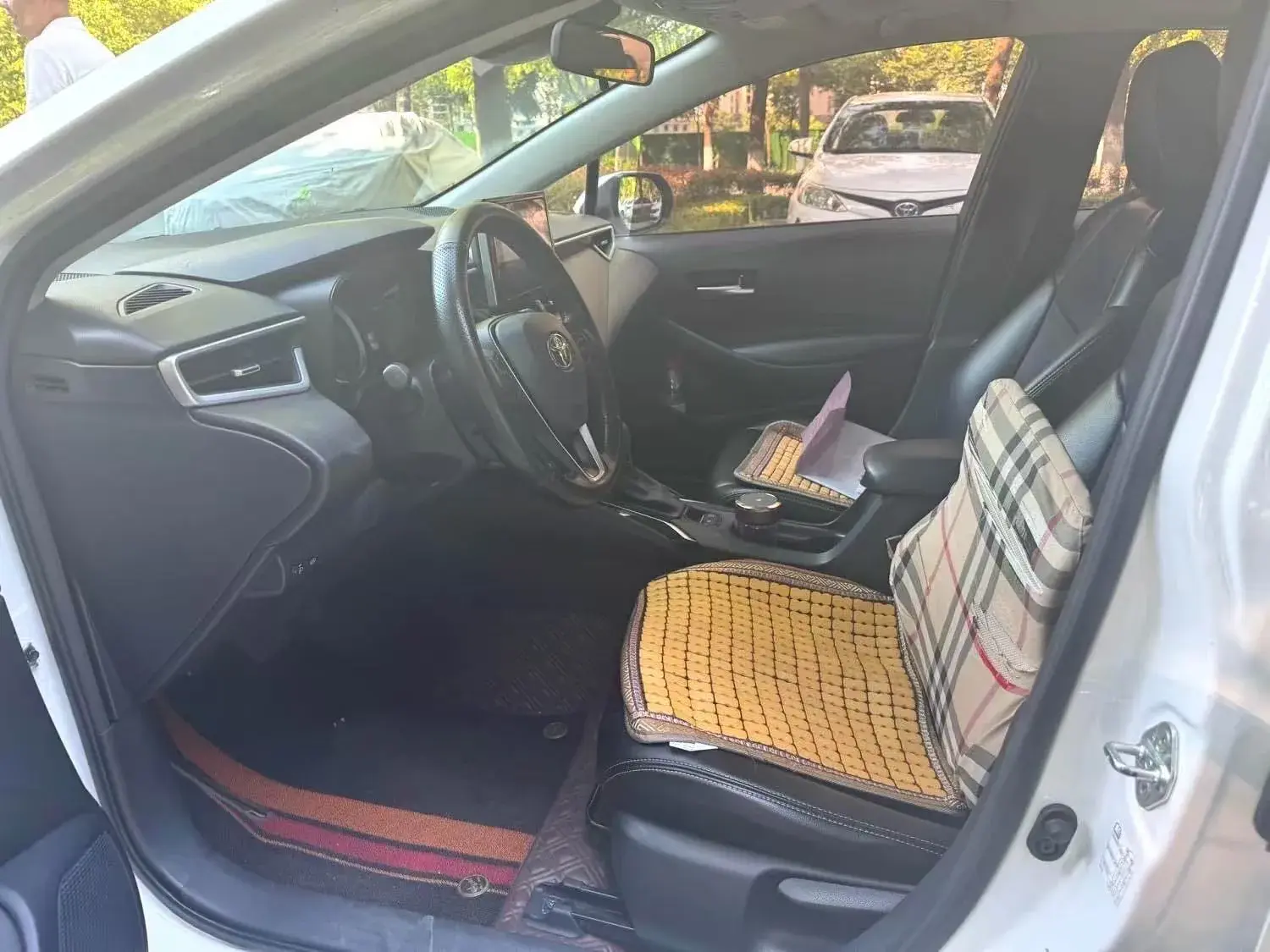 2021 TOYOTA COROLLA thumbnail 4