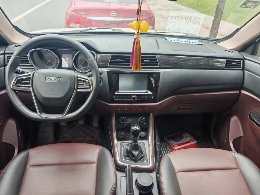 2016 LiFan MaiWei 1.5L 109HP L4 5MT,autocango,china used car exporter,china ev exporter,chinese used car exporter,chinese used ev exporter