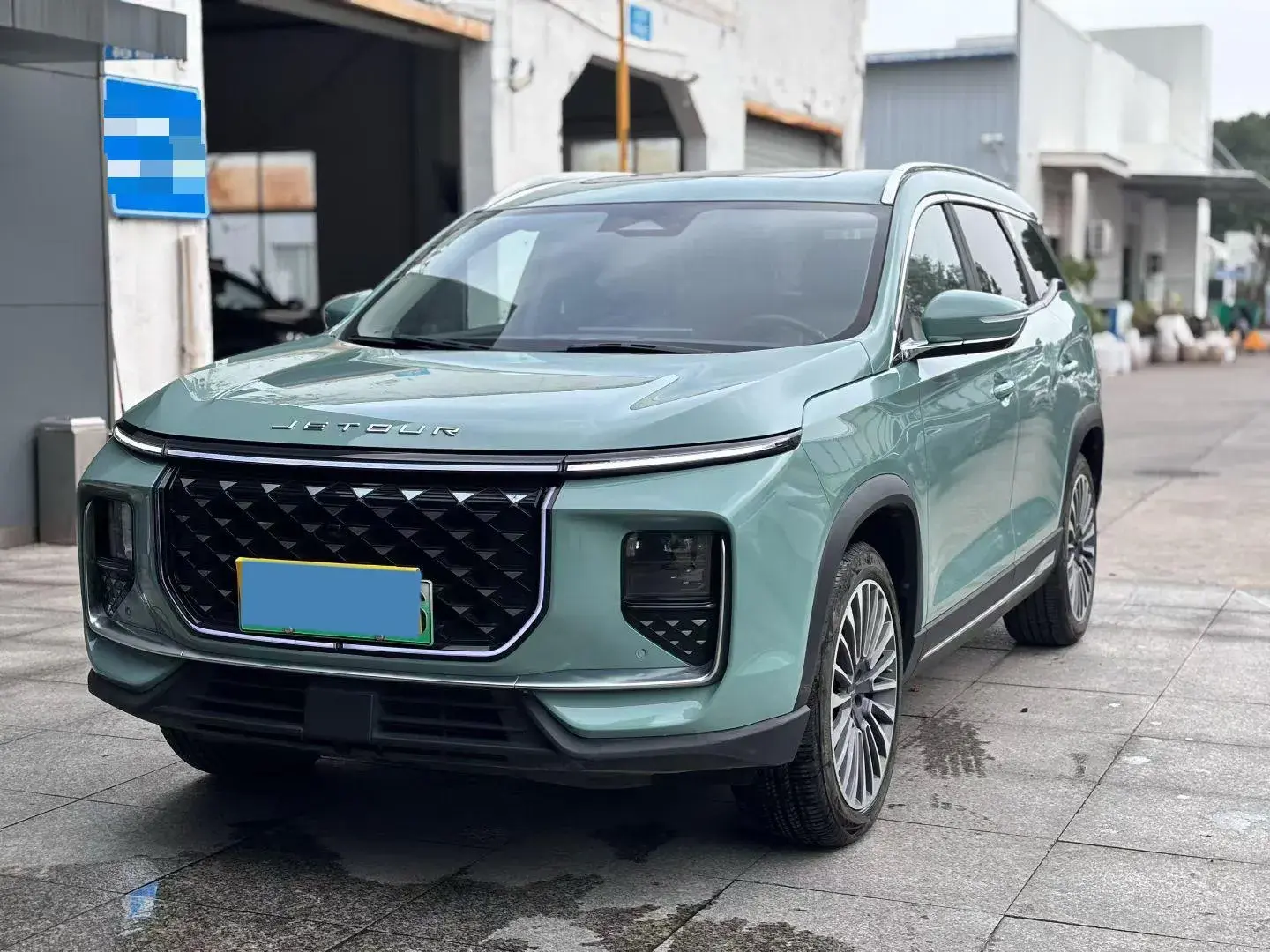 2023 JETOUR X70 view 1