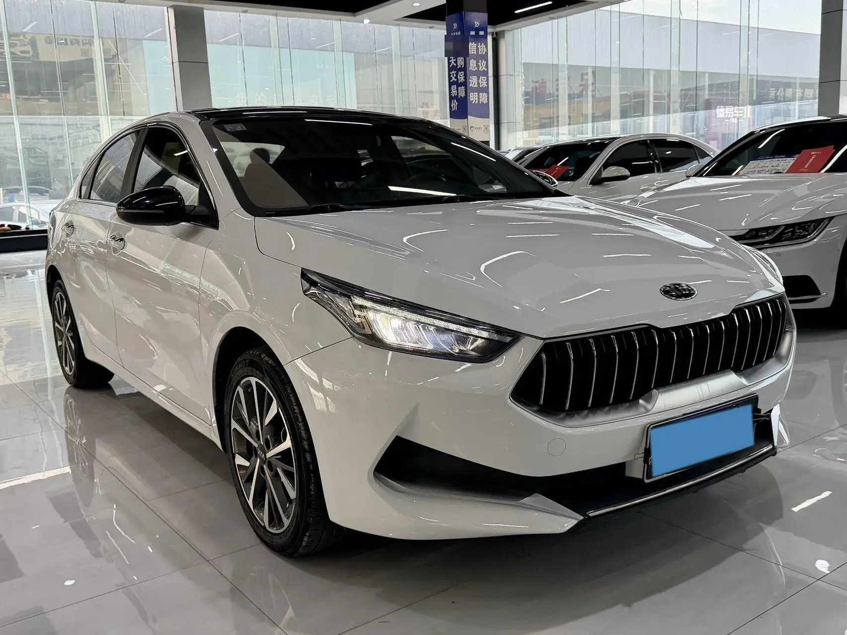 2021 KIA K3 thumbnail 3