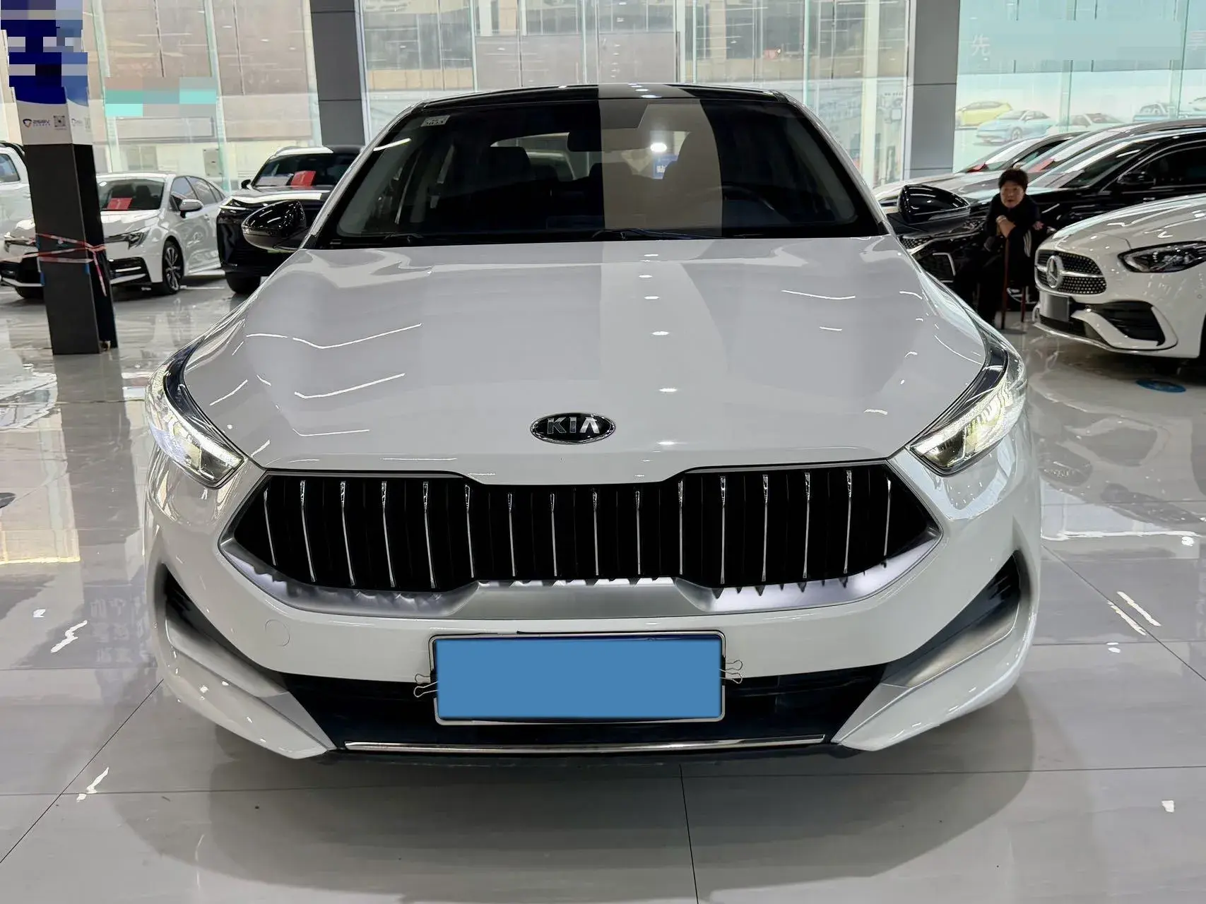 2021 KIA K3 thumbnail 2