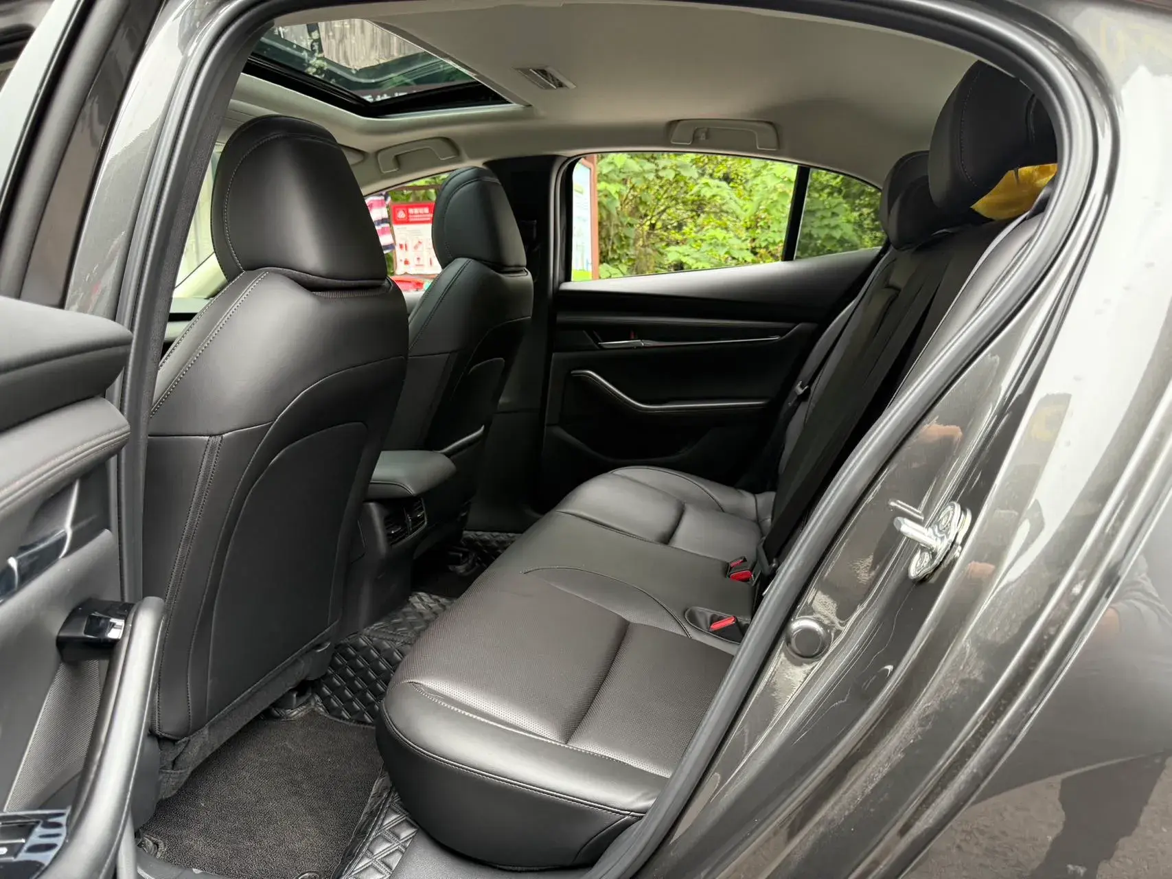 2022 MAZDA 3 thumbnail 4