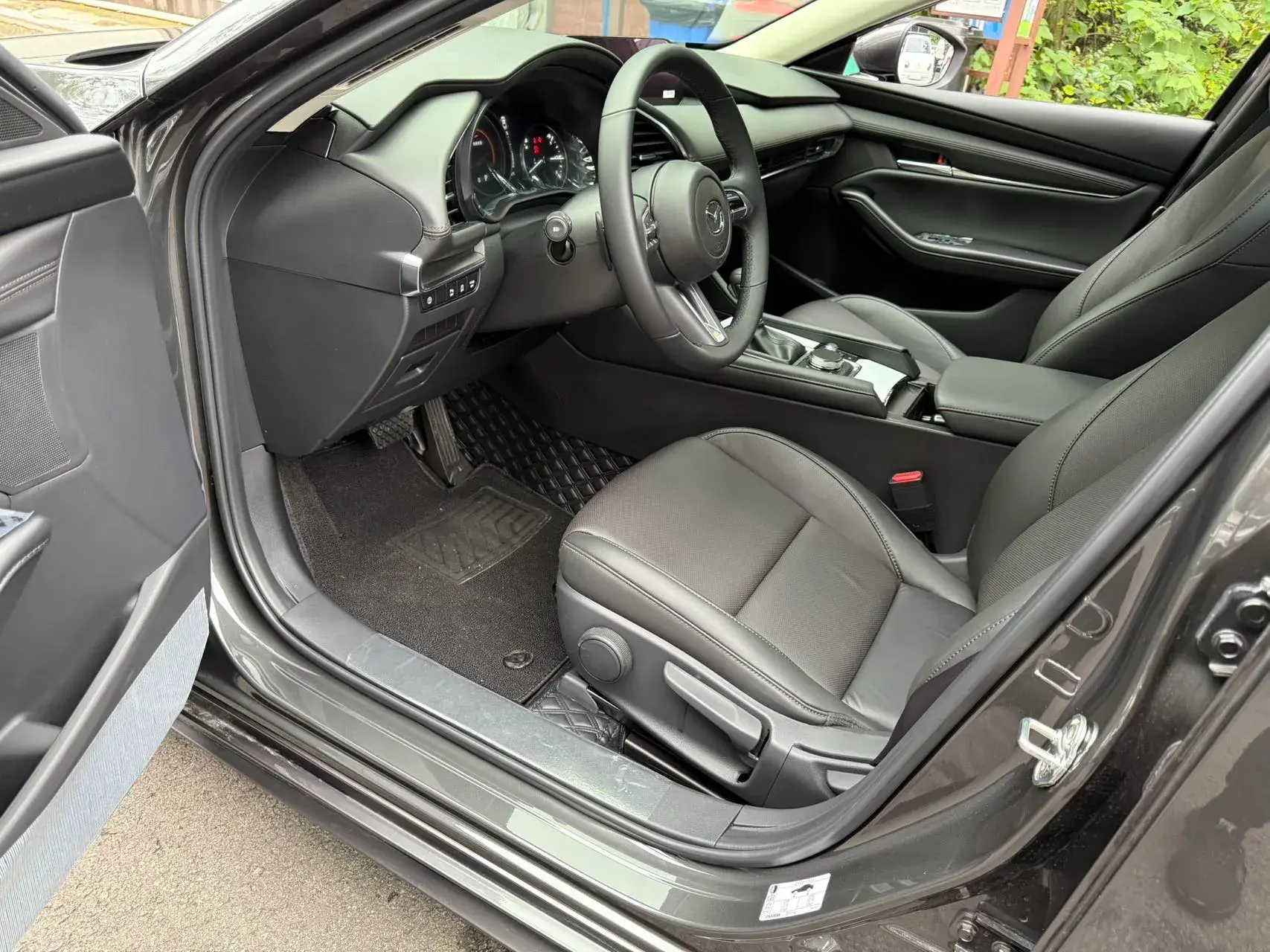 2022 MAZDA 3 thumbnail 3