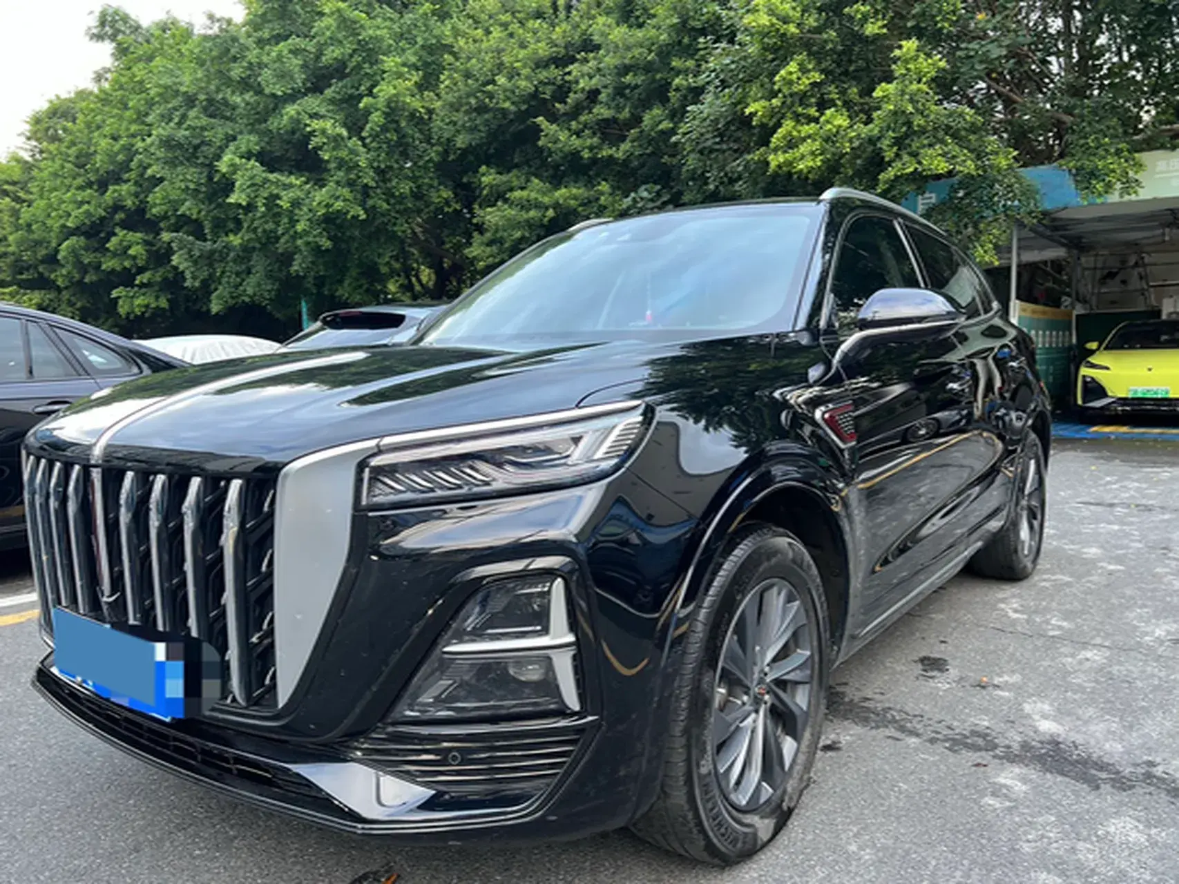 2023 HONGQI HS5 view 1