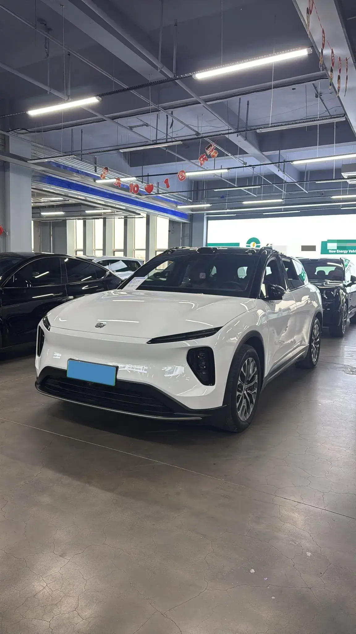 2024 NIO ES6 view 1