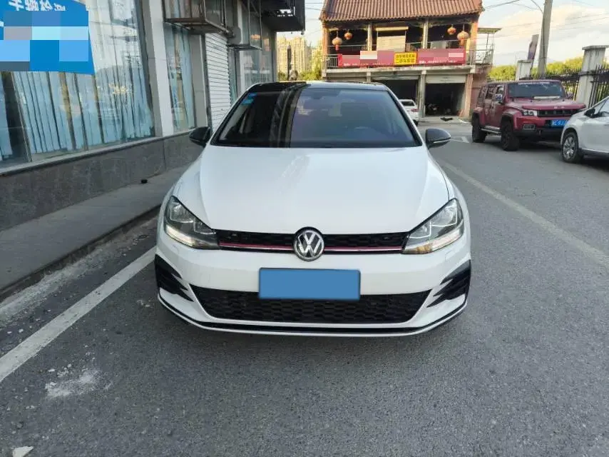 2018 VOLKSWAGEN GOLF thumbnail 2