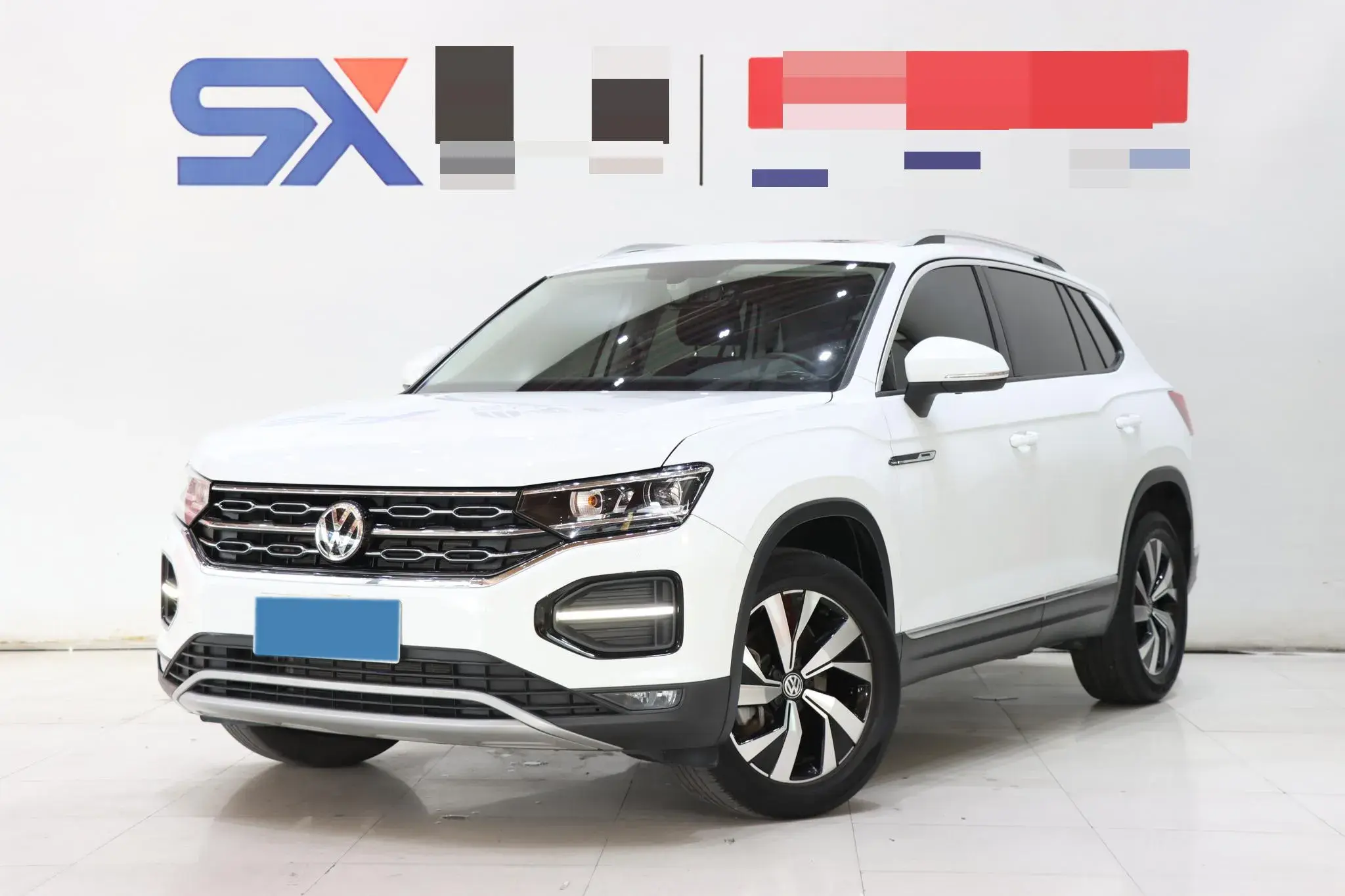 2020 VOLKSWAGEN TAYRON view 1