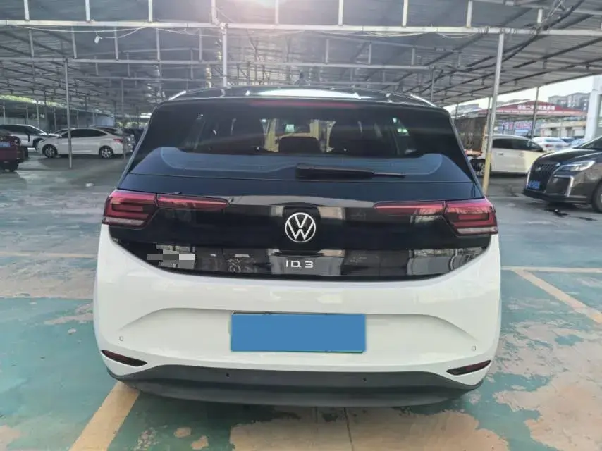 2023 VOLKSWAGEN ID.3 thumbnail 4