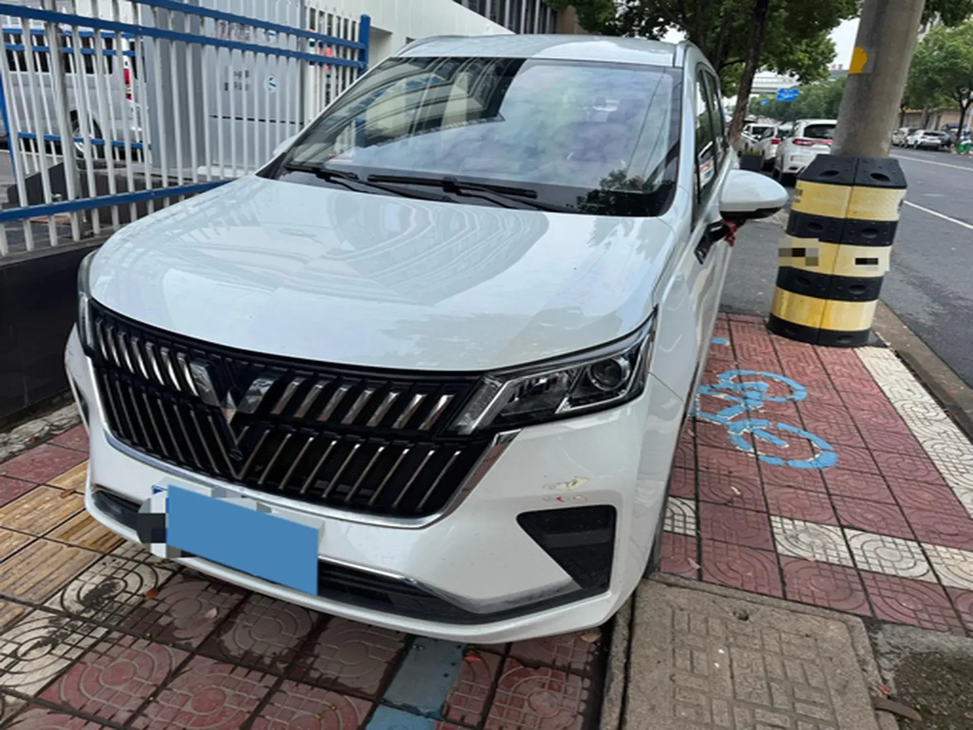 2022 WULING JIACHEN view 1