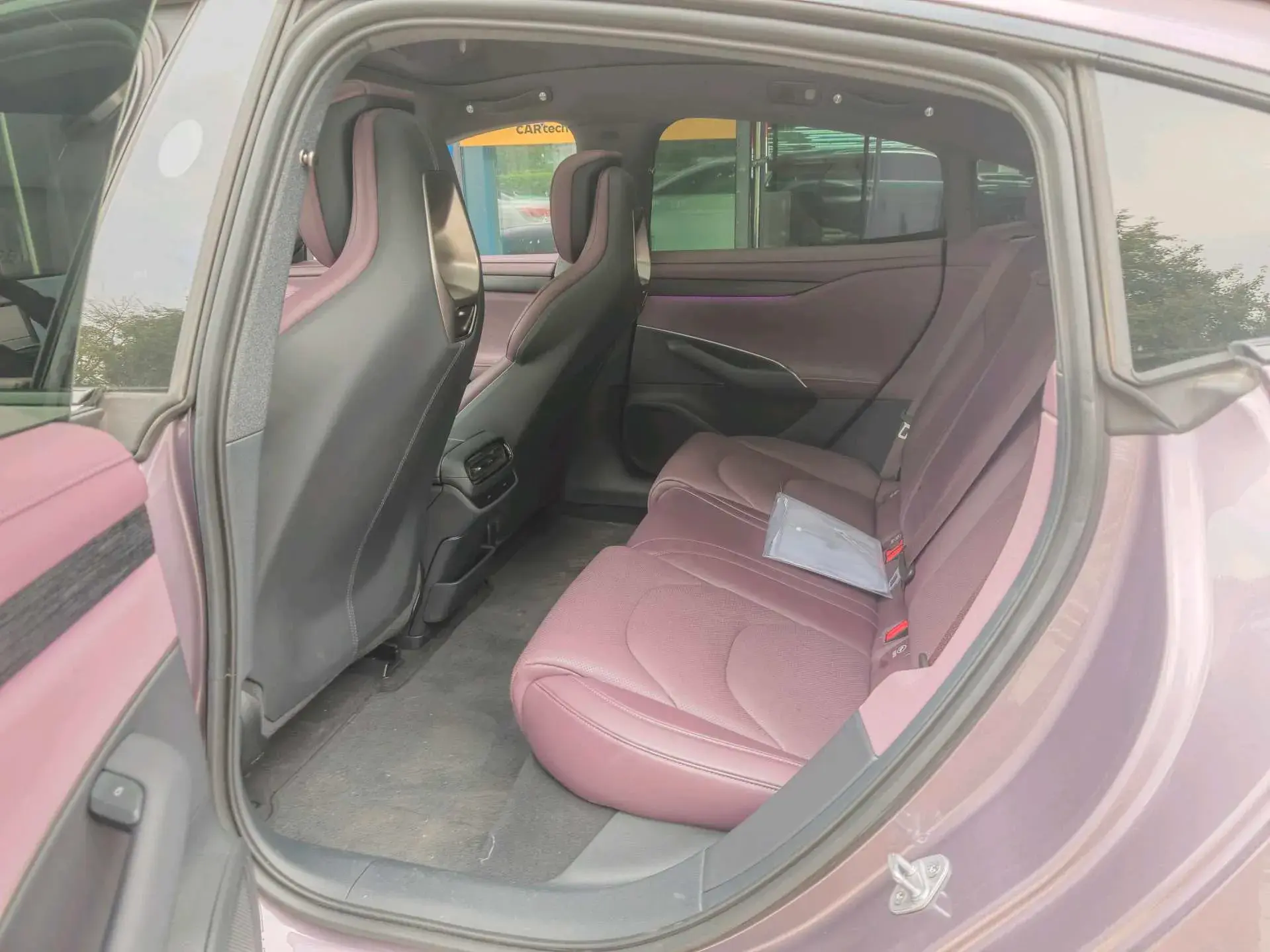 2024 MI SU7 thumbnail 3