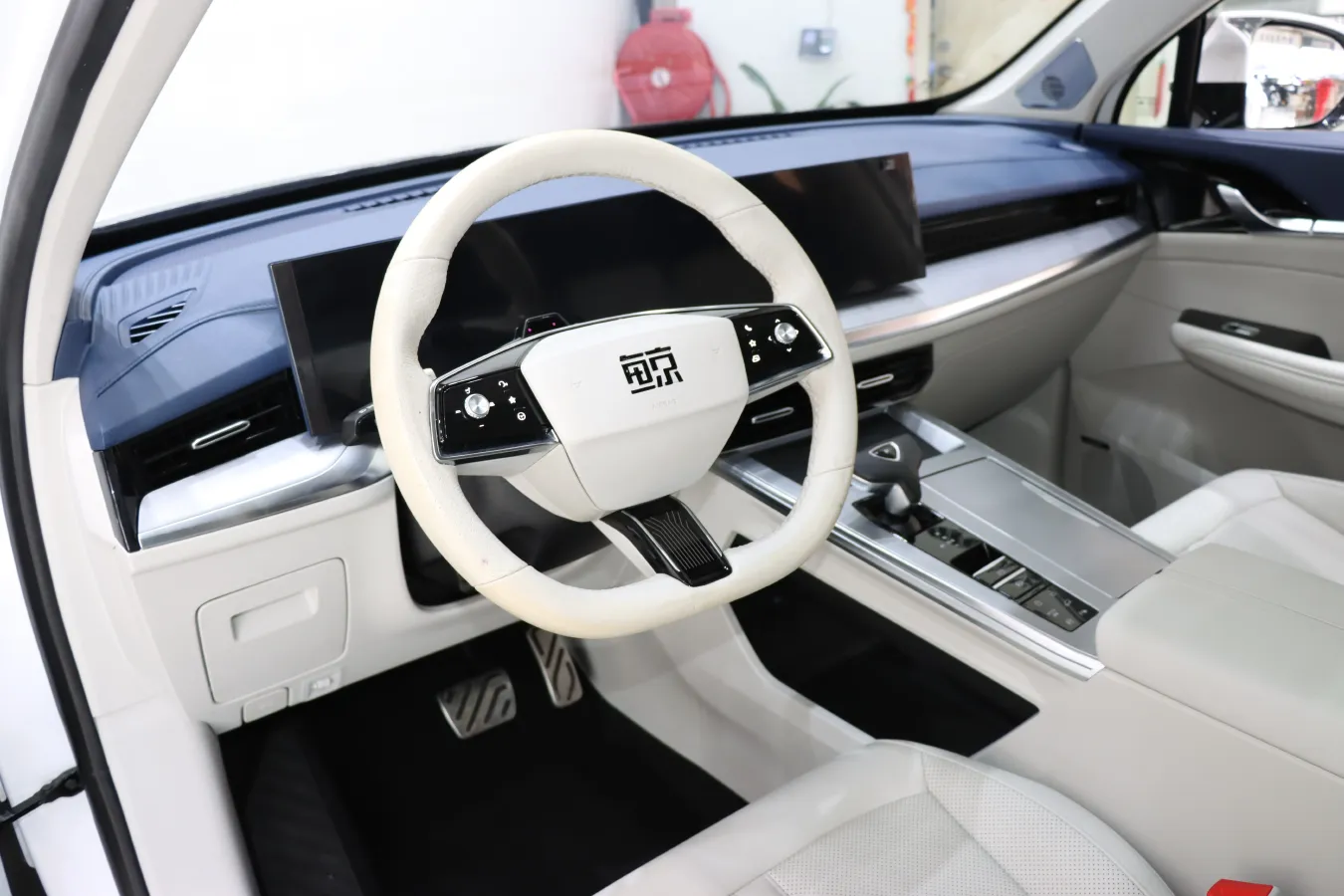 2022 Roewe Whale 2.0T 231HP L4 8AT,autocango,china used car exporter,china ev exporter,chinese used car exporter,chinese used ev exporter