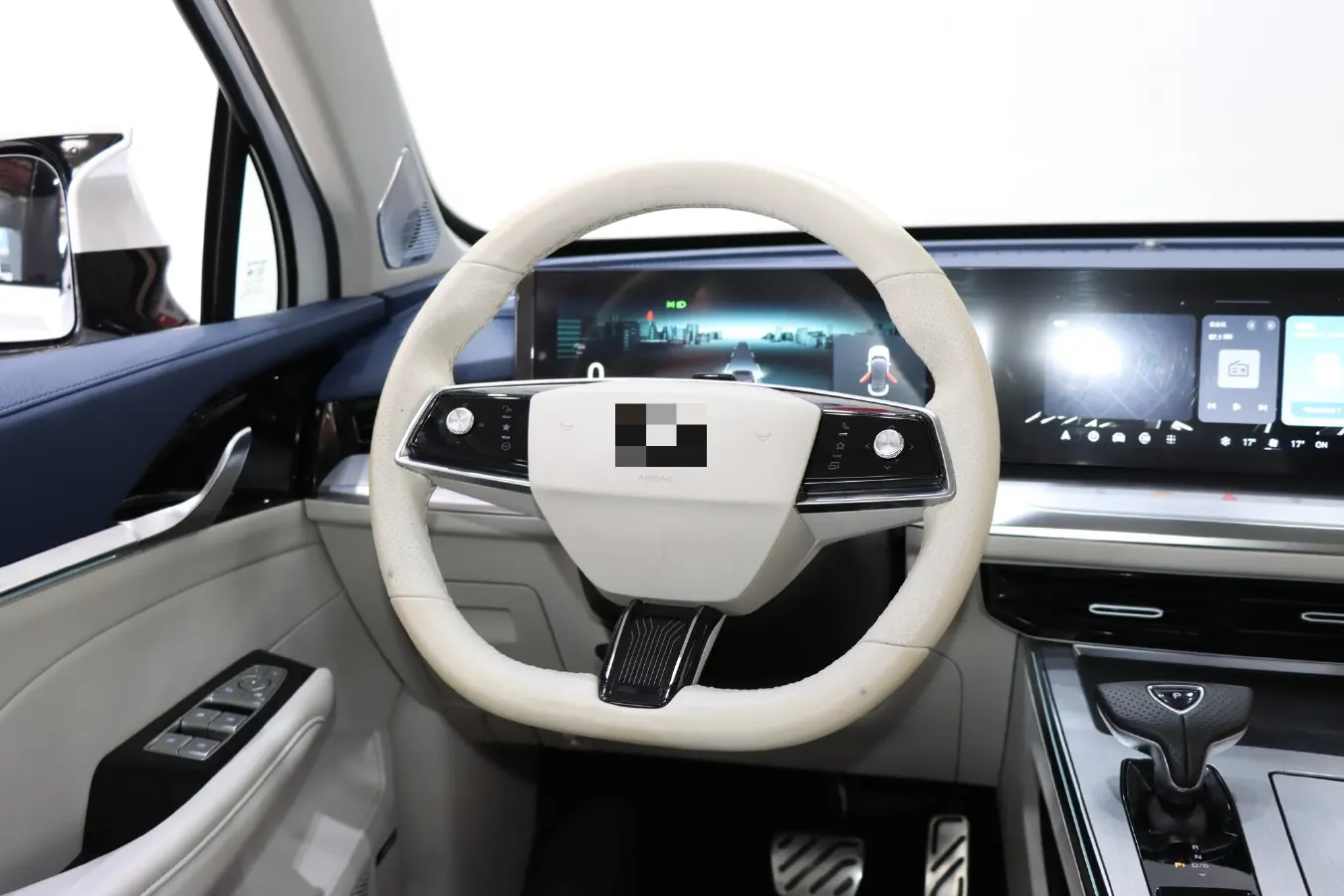 2022 Roewe Whale 2.0T 231HP L4 8AT,autocango,china used car exporter,china ev exporter,chinese used car exporter,chinese used ev exporter