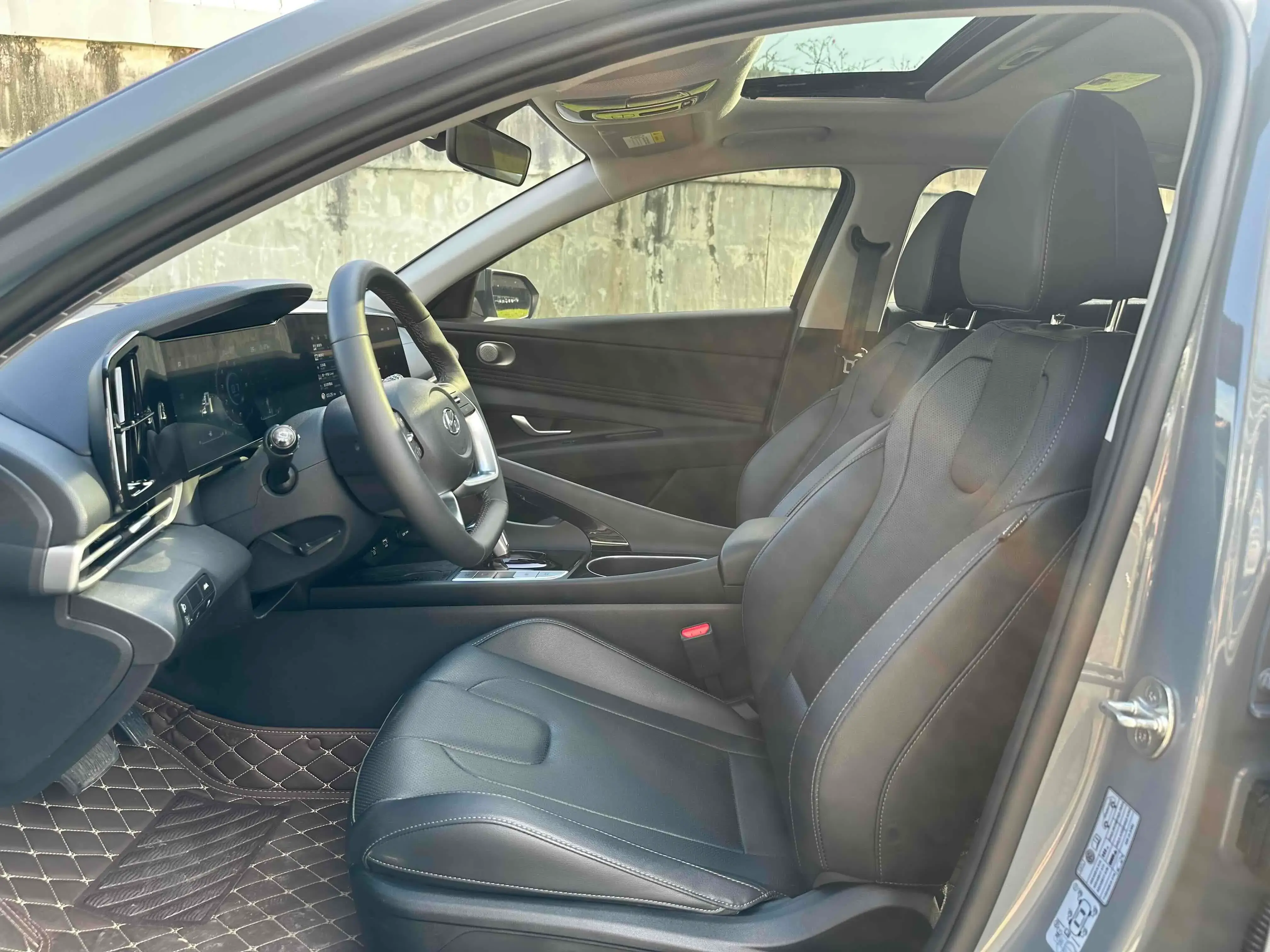 2022 HYUNDAI ELANTRA thumbnail 4