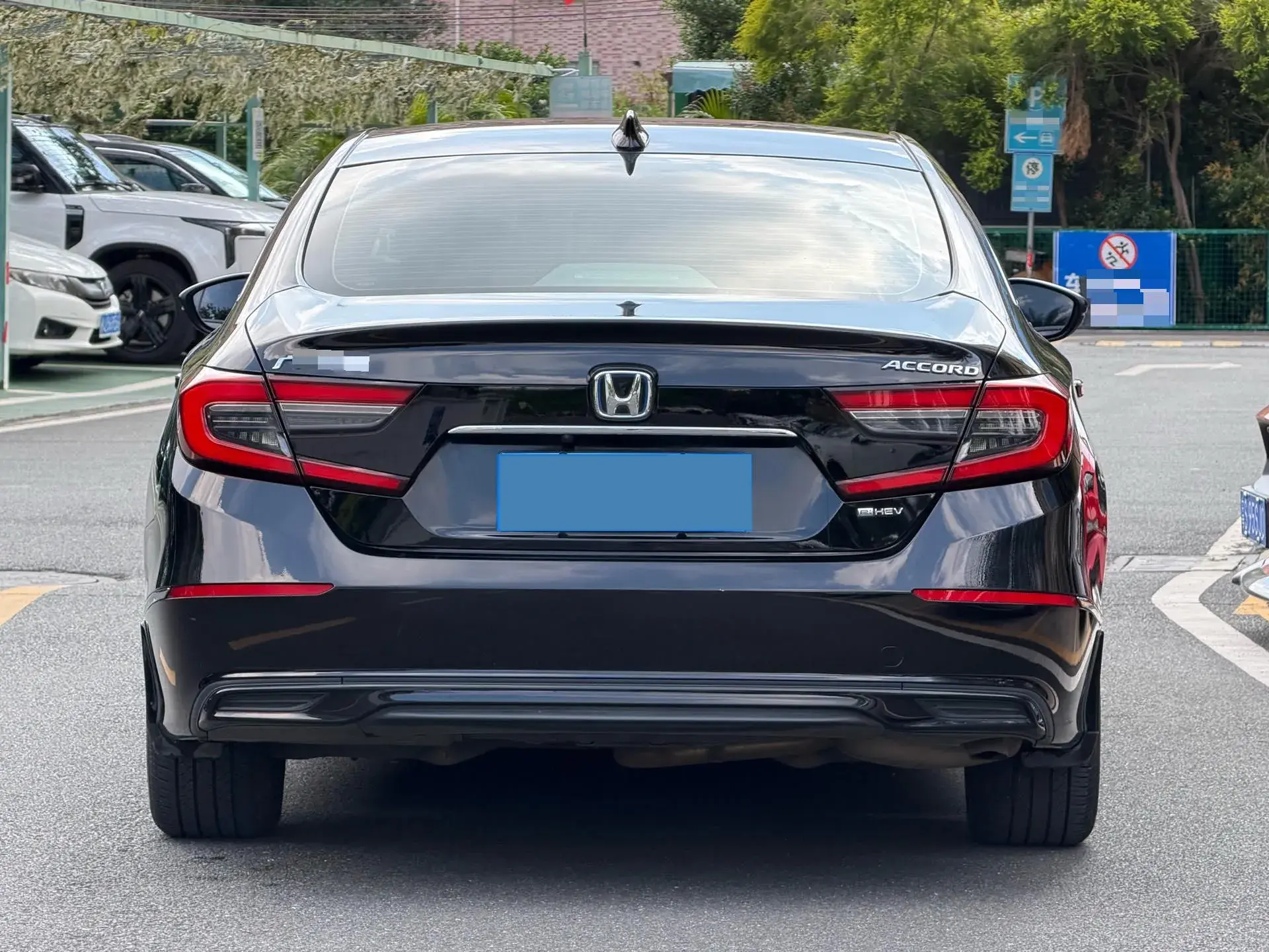 2022 HONDA ACCORD thumbnail 4