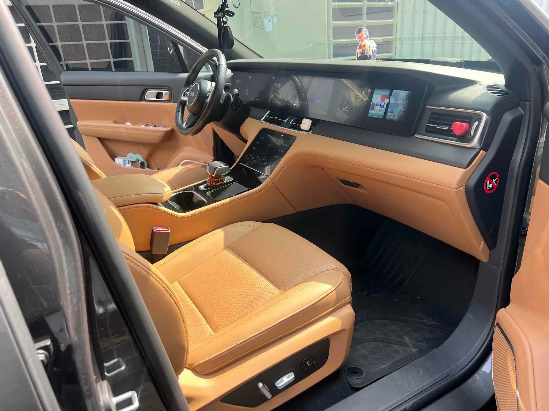 2021 LI ONE thumbnail 4