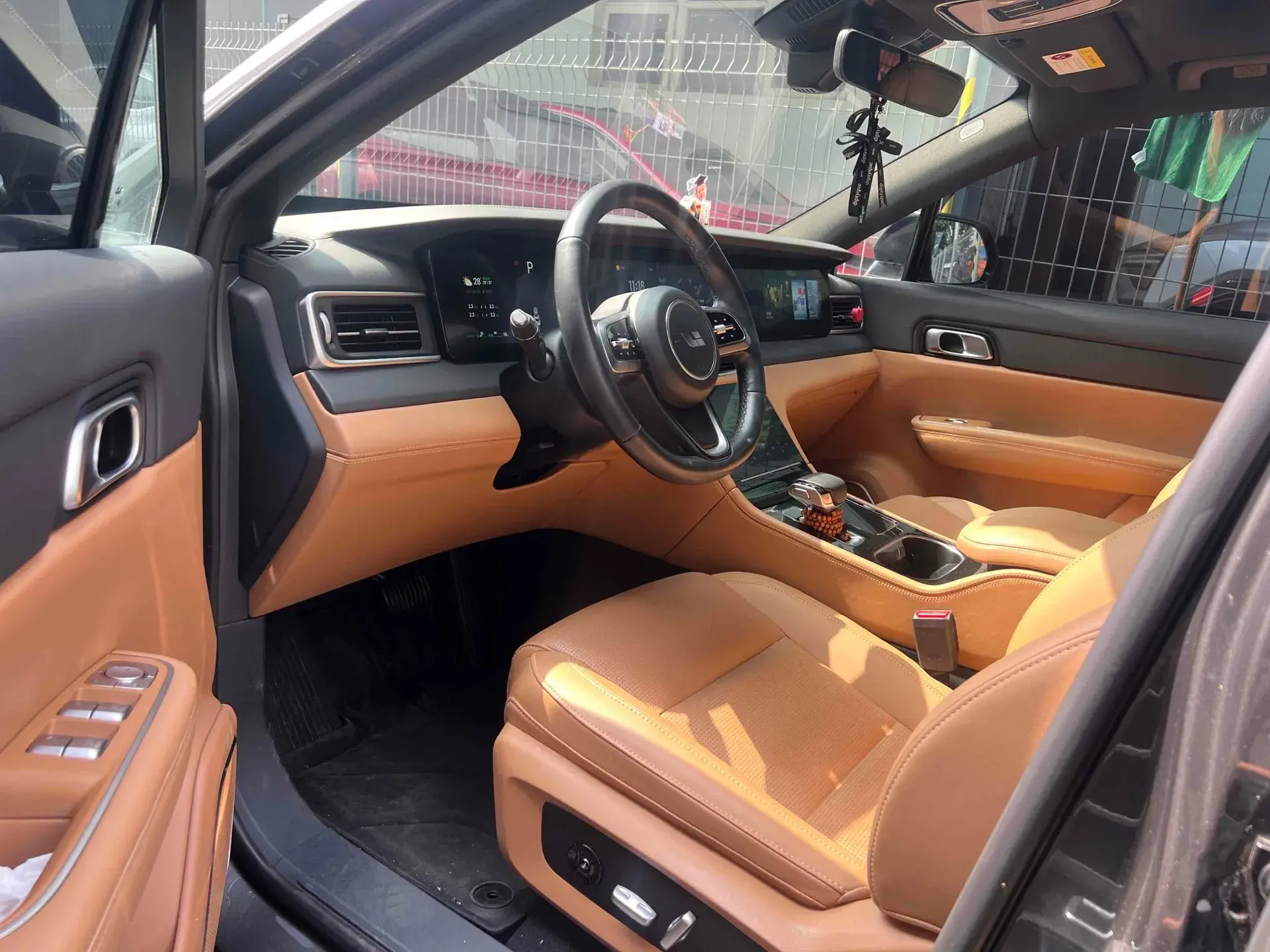 2021 LI ONE thumbnail 2