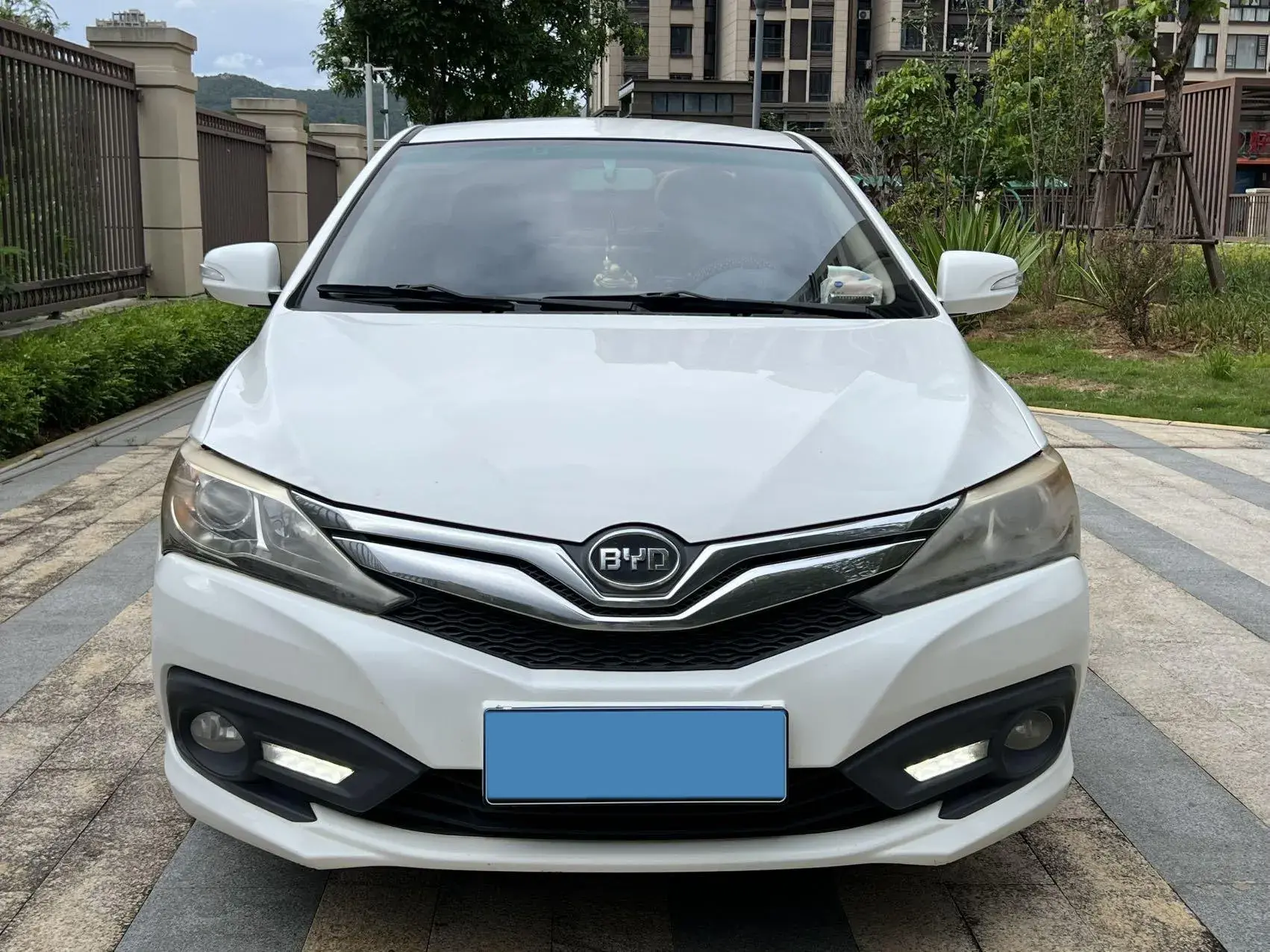 2016 BYD F3 thumbnail 2