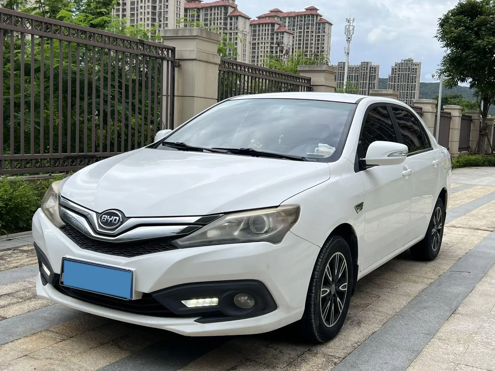 2016 BYD F3 view 1