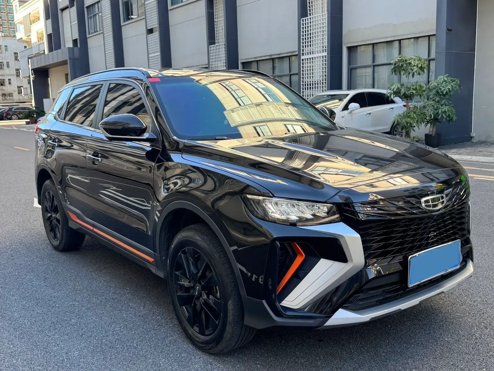 2022 GEELY AZKARRA thumbnail 3