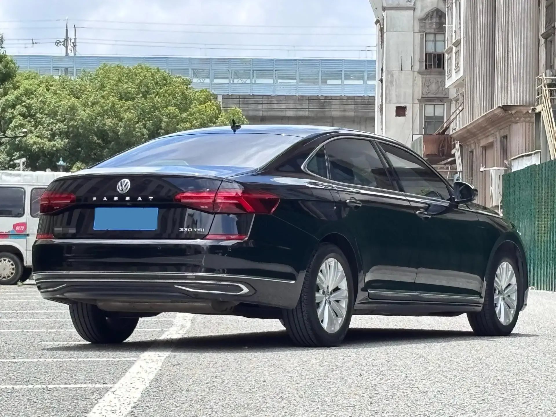 2019 VOLKSWAGEN PASSAT thumbnail 4