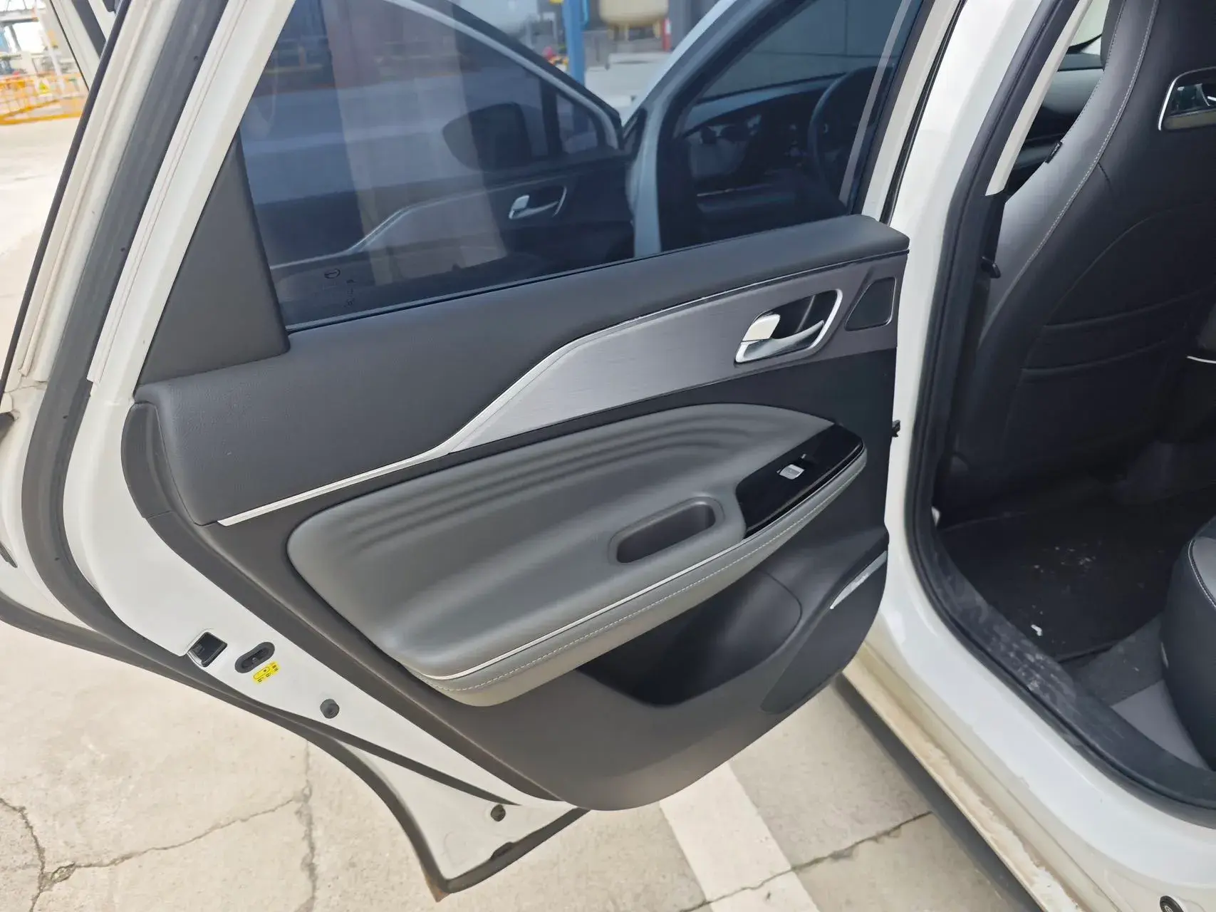 2021 AION S thumbnail 4