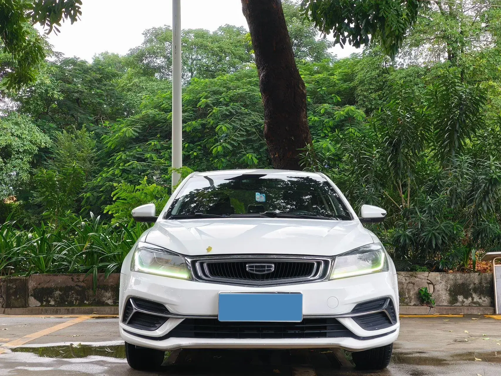 2019 GEELY EMGRAND thumbnail 2