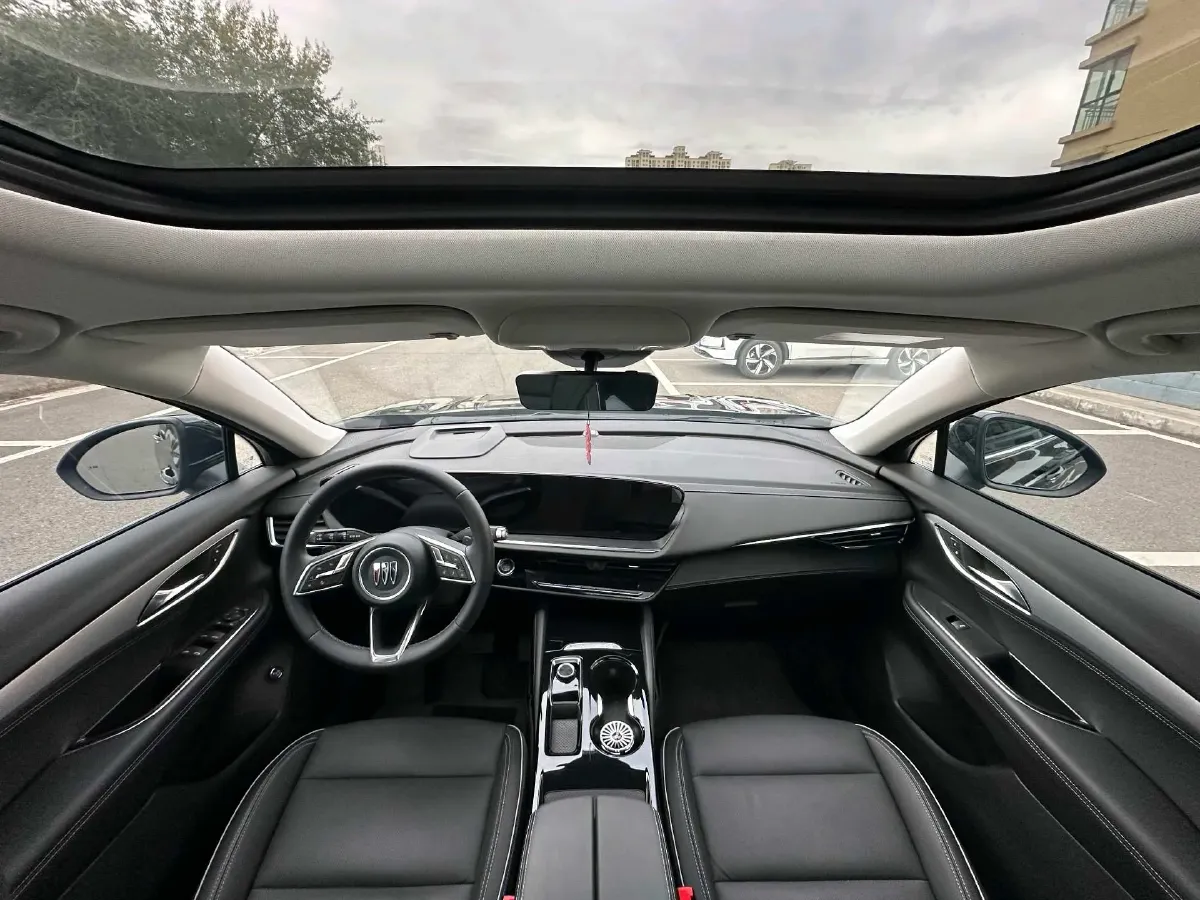 2024 Buick EnvisionPlus 2.0T 237HP L4 9AT,autocango,china used car exporter,china ev exporter,chinese used car exporter,chinese used ev exporter