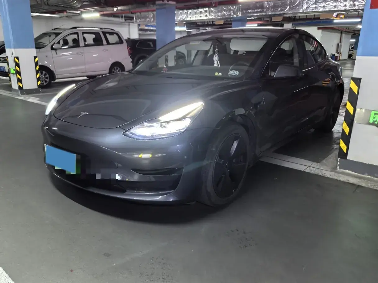 2022 TESLA MODEL view 1