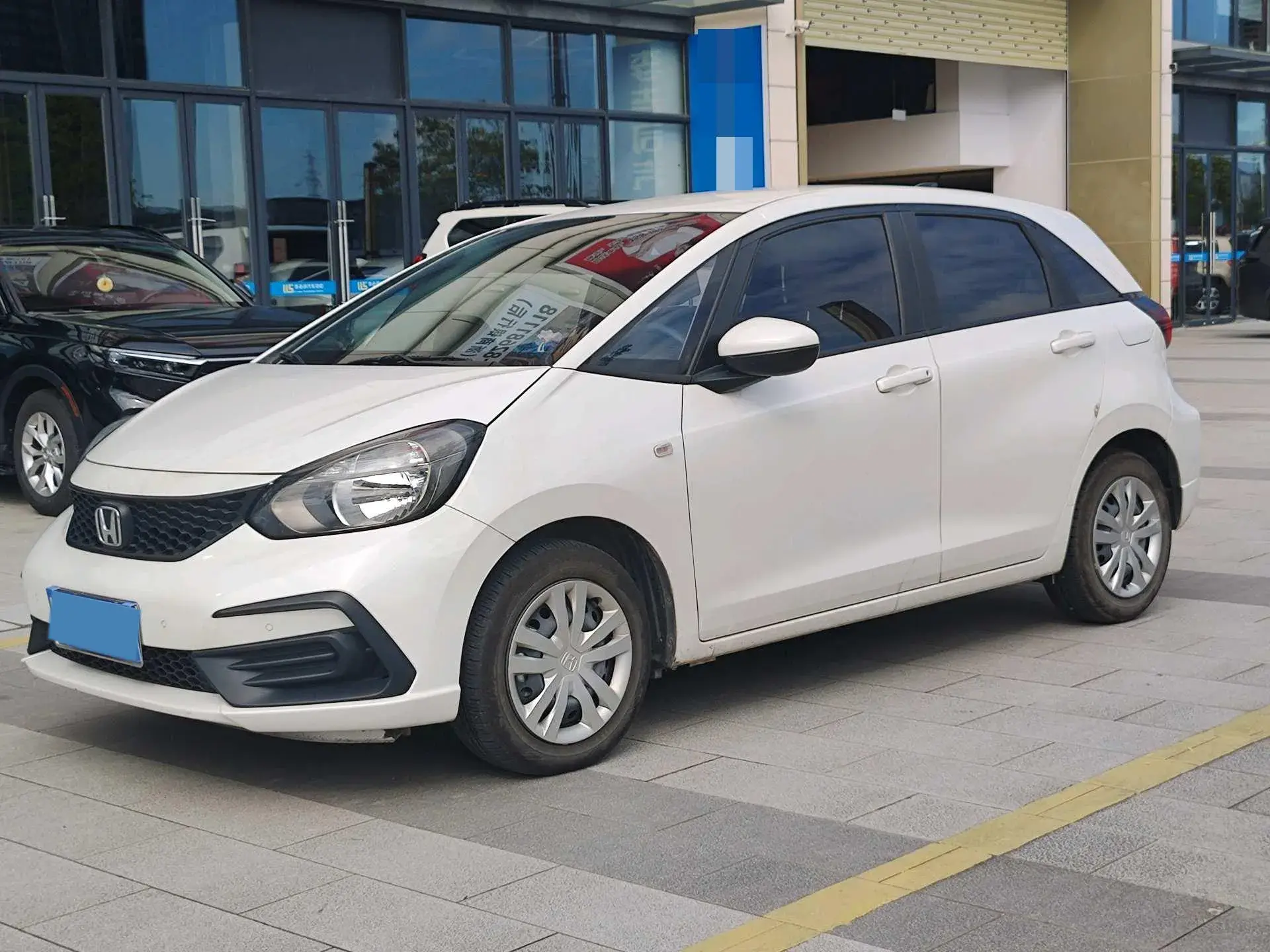 2023 HONDA FIT view 1