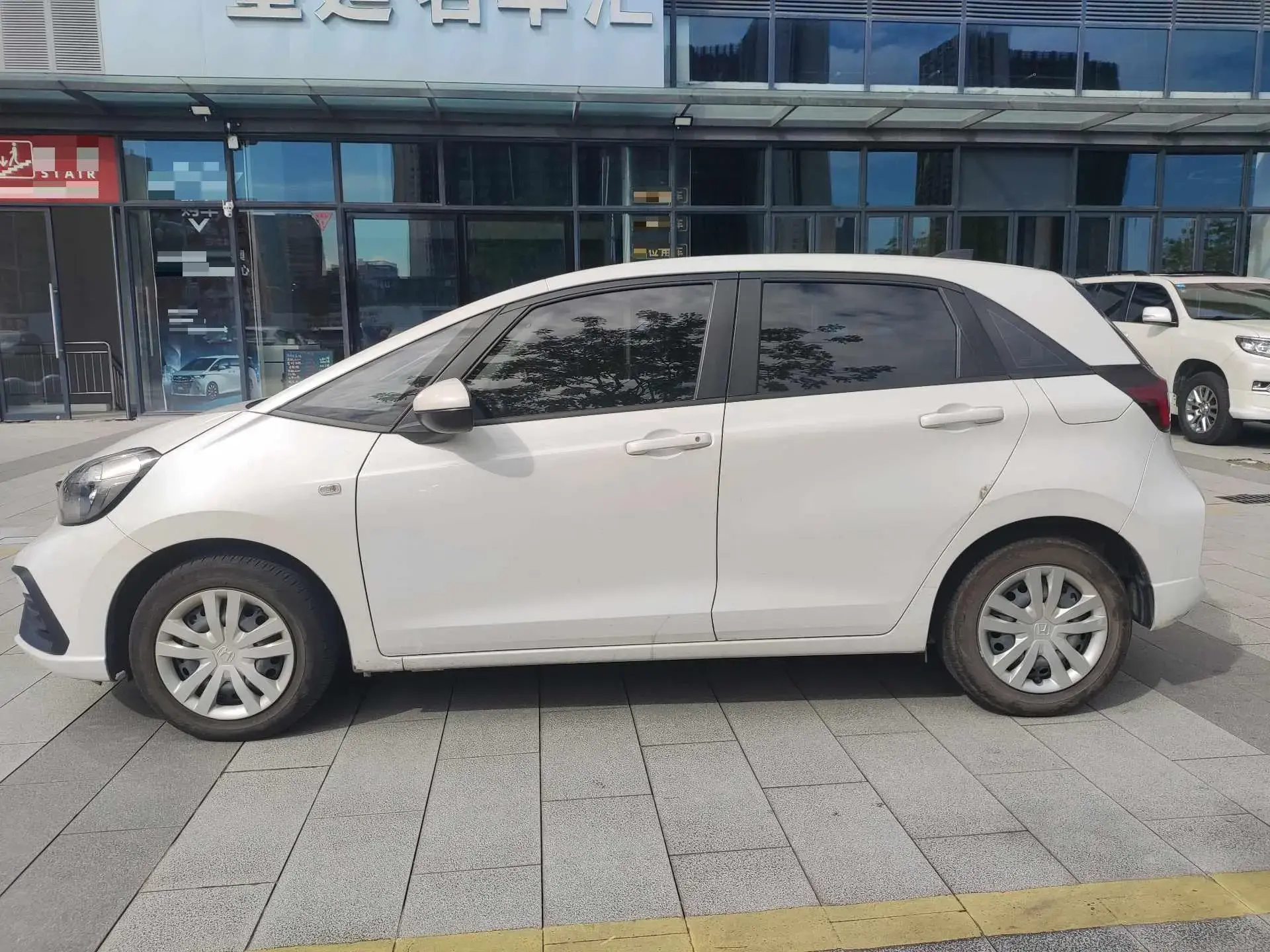 2023 HONDA FIT thumbnail 3