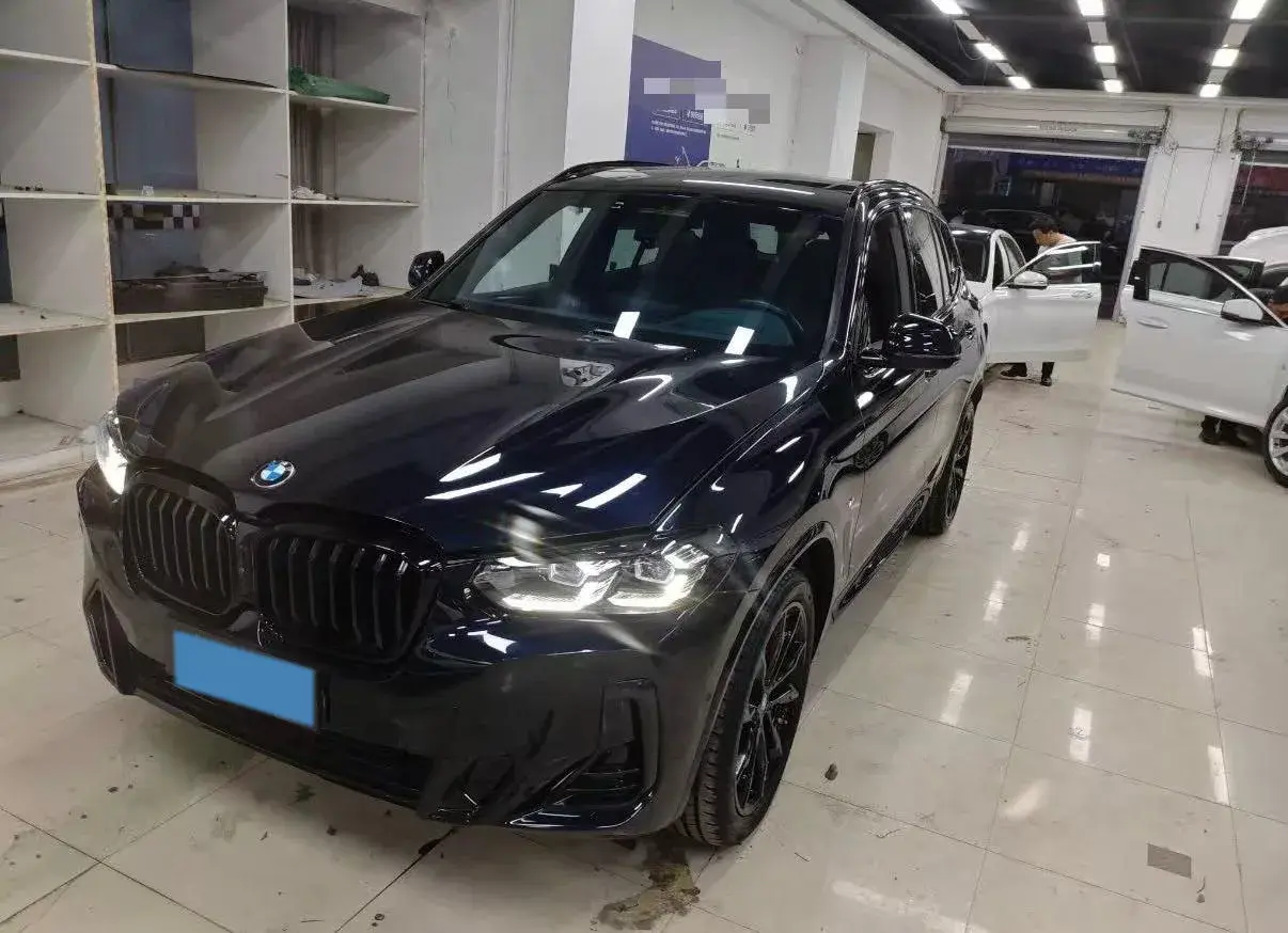 2022 BMW X3 view 1