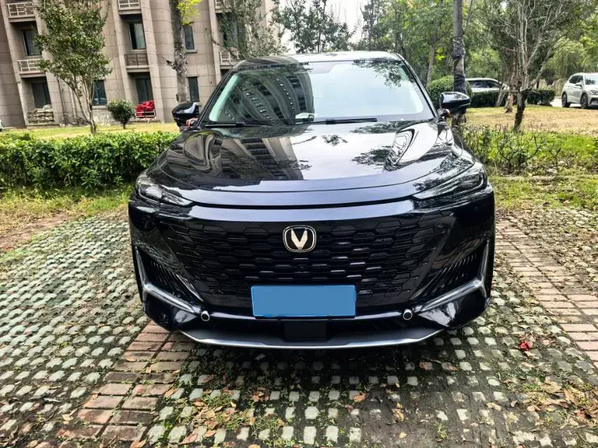 2024 CHANGAN UNI-K thumbnail 2