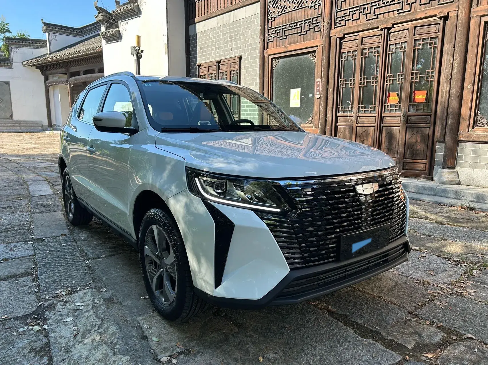 2024 GEELY OKAVANGOPRO thumbnail 3