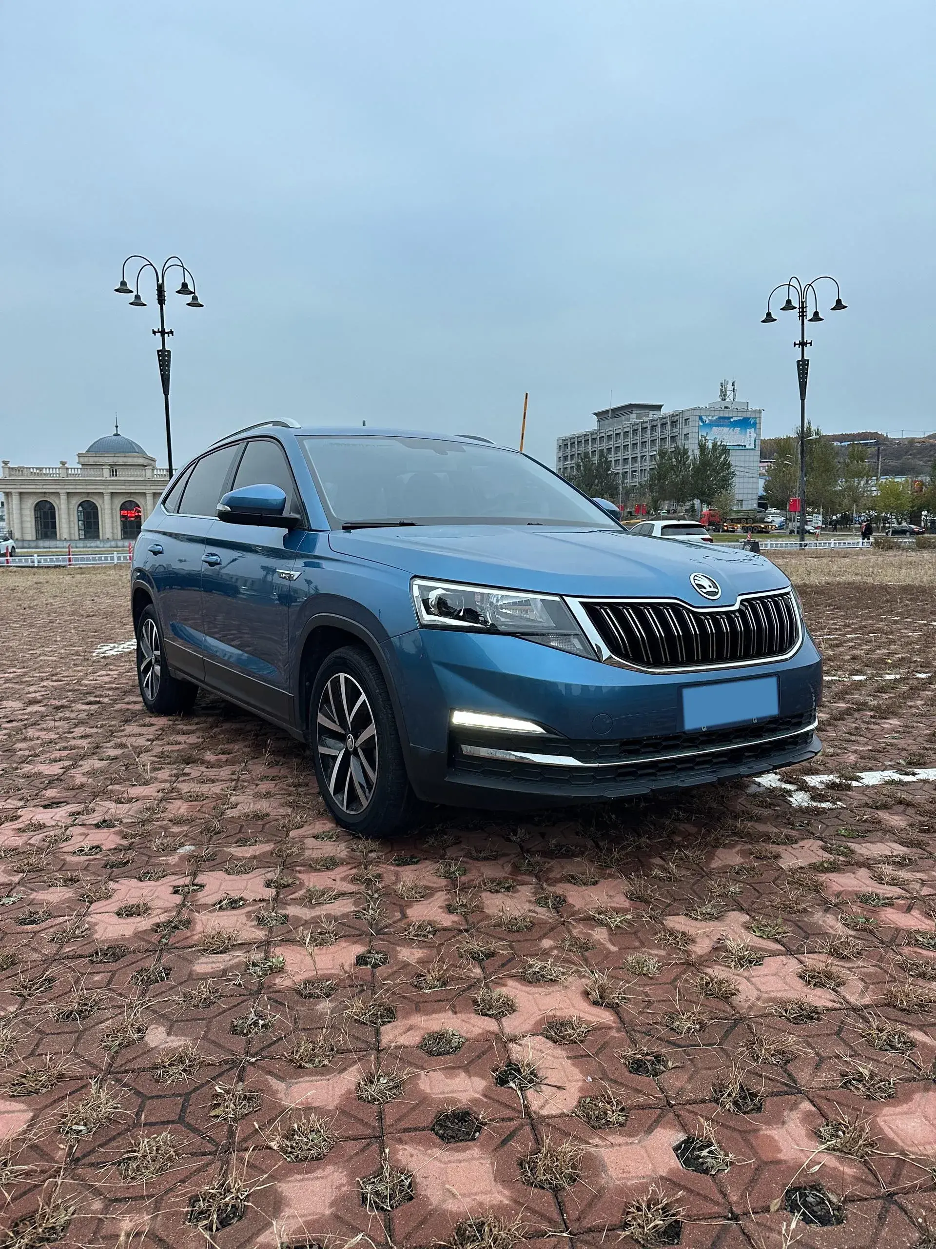 2023 SKODA KAMIQ thumbnail 3